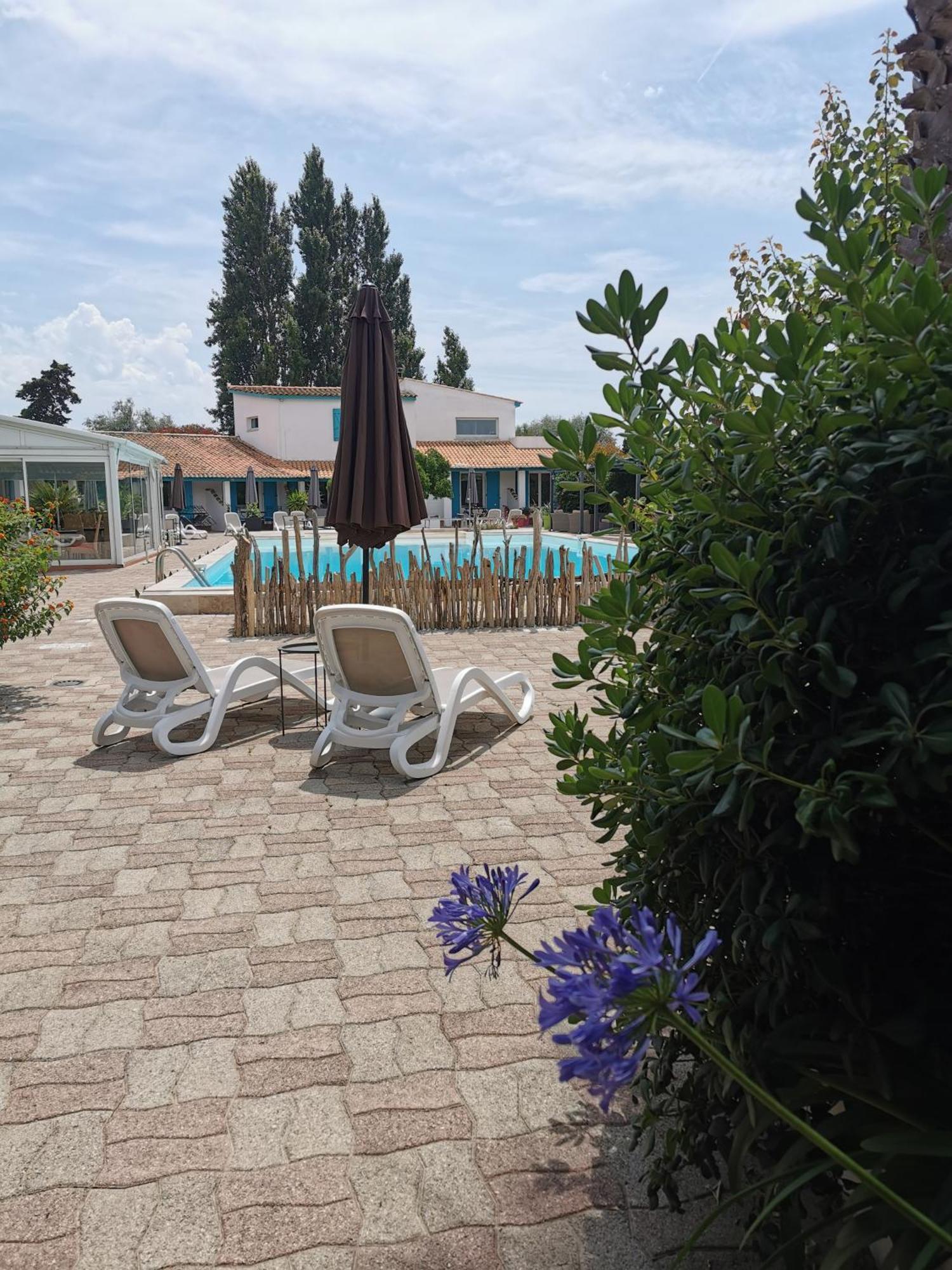L'Auberge Camarguaise Saintes-Maries-de-la-Mer Exterior photo